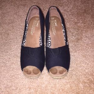 Toms wedges